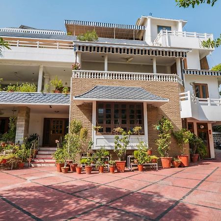 Giri Homestay By Vista Rooms ชัยปุระ ภายนอก รูปภาพ
