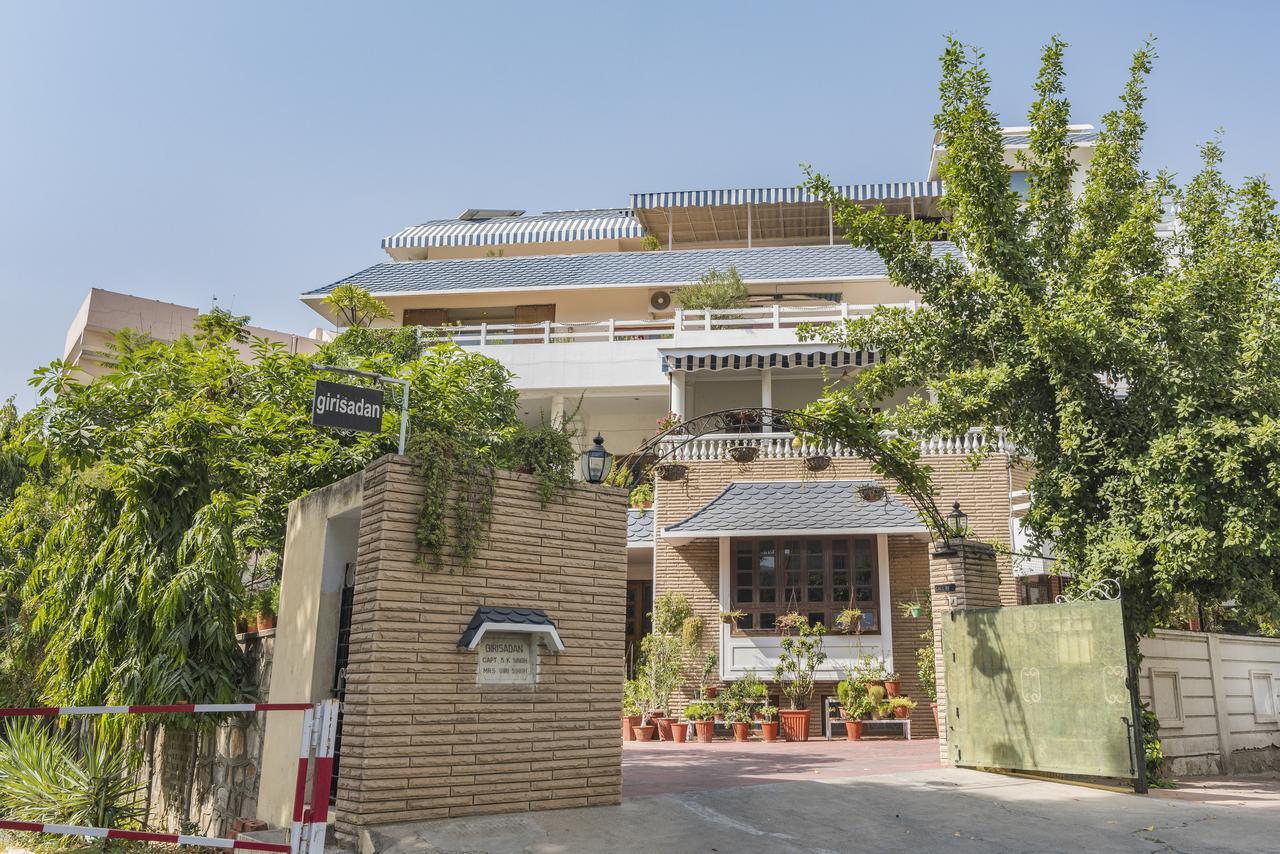 Giri Homestay By Vista Rooms ชัยปุระ ภายนอก รูปภาพ
