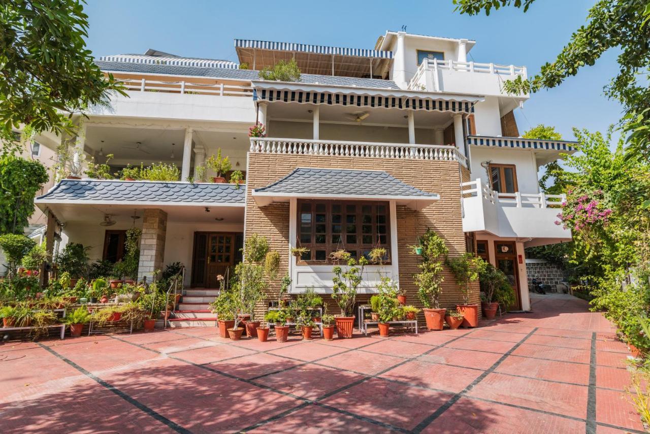 Giri Homestay By Vista Rooms ชัยปุระ ภายนอก รูปภาพ