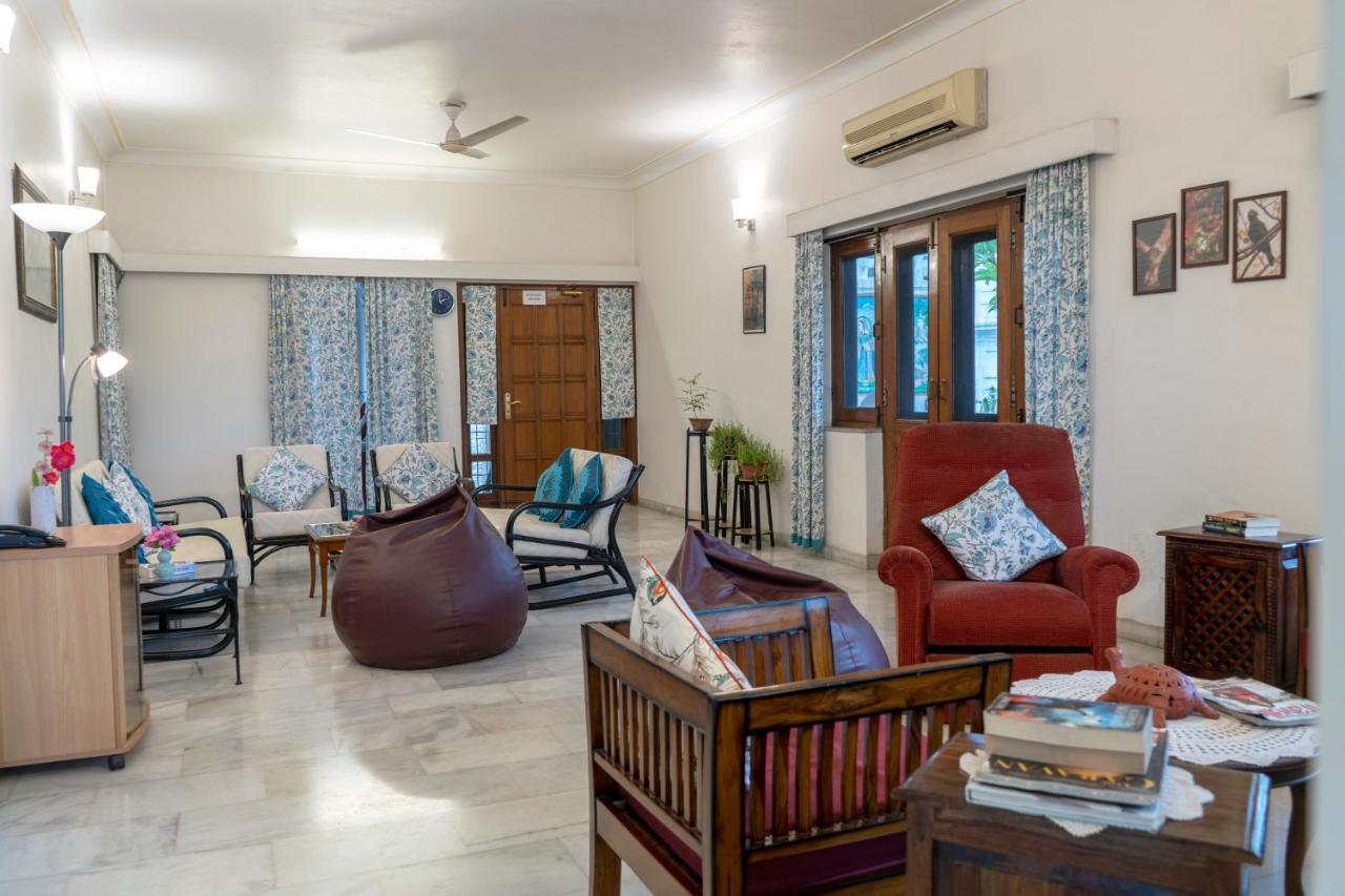 Giri Homestay By Vista Rooms ชัยปุระ ภายนอก รูปภาพ