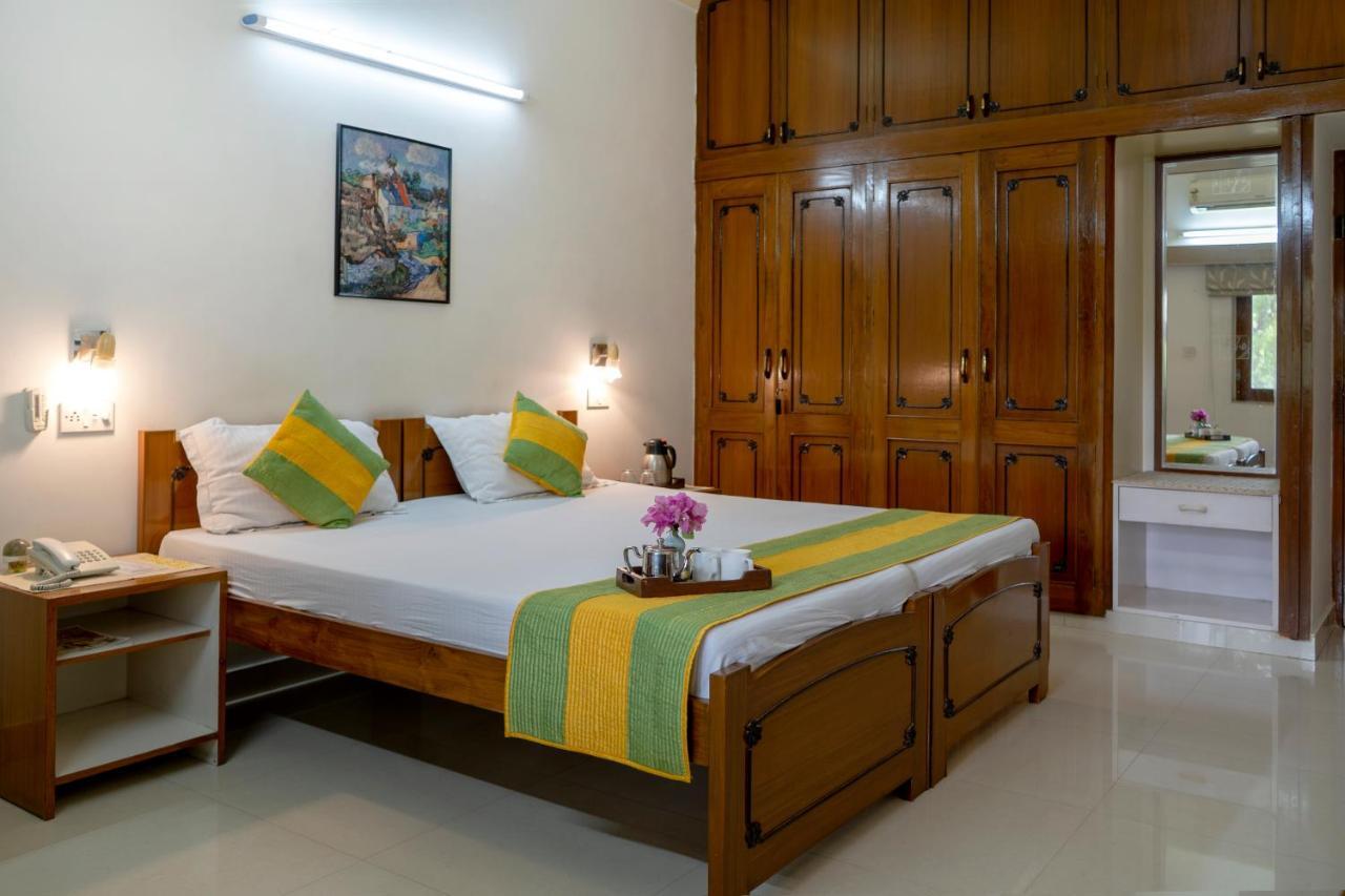 Giri Homestay By Vista Rooms ชัยปุระ ภายนอก รูปภาพ