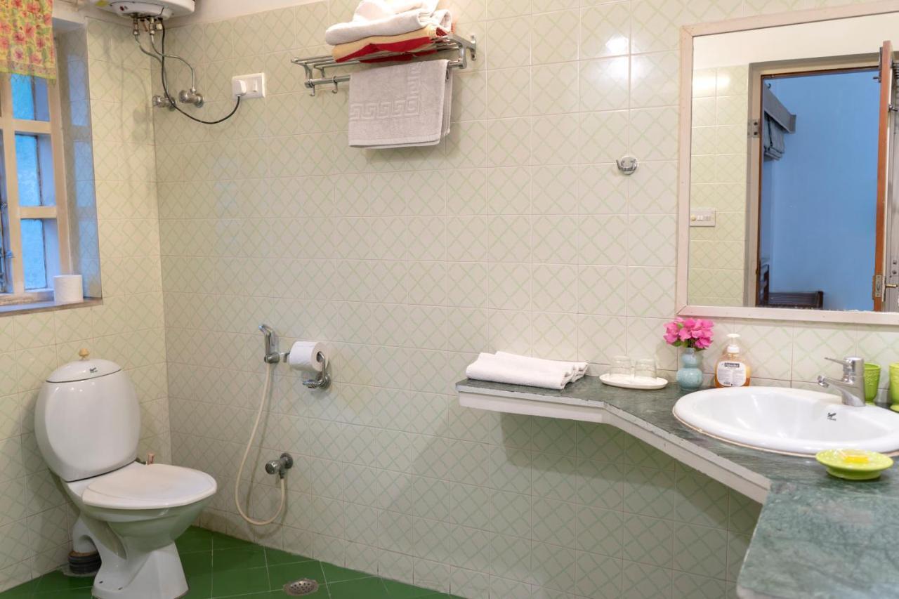 Giri Homestay By Vista Rooms ชัยปุระ ภายนอก รูปภาพ